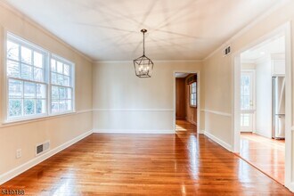 11 Wordsworth Rd in Millburn, NJ - Building Photo - Building Photo