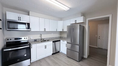 2088 Skylark Ln in Newburgh, IN - Building Photo - Building Photo