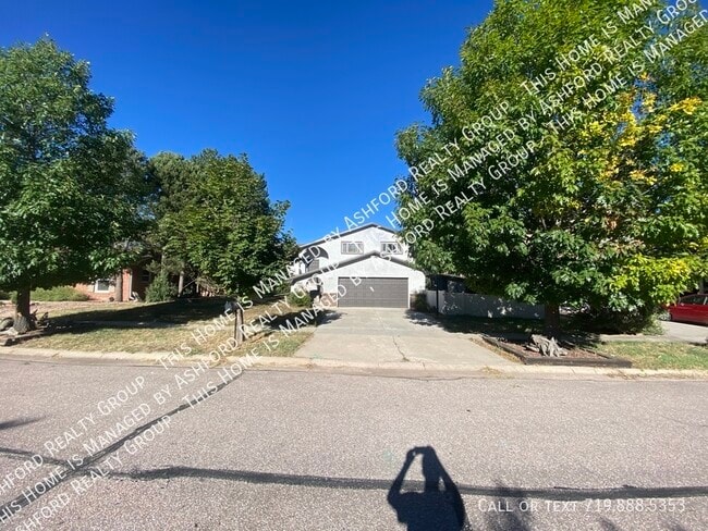 930 Panorama Dr in Colorado Springs, CO - Building Photo - Building Photo