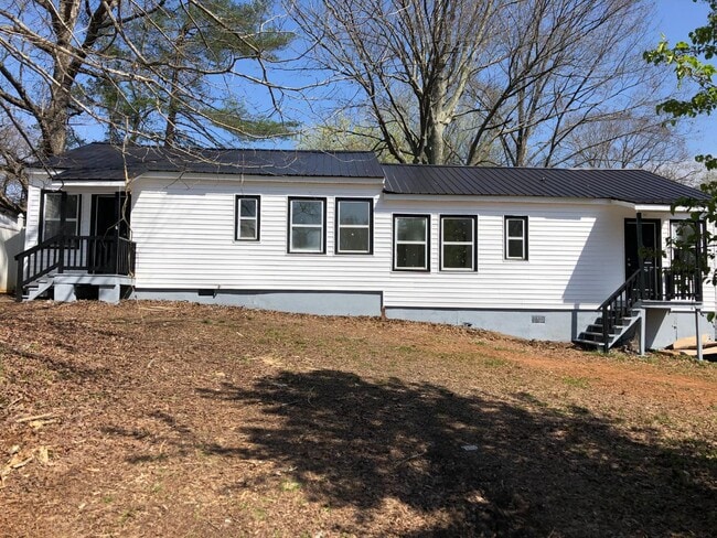 property at 10 Circle Dr