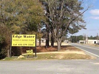 Edge Water Mobile Home Community in Dublin, GA - Building Photo