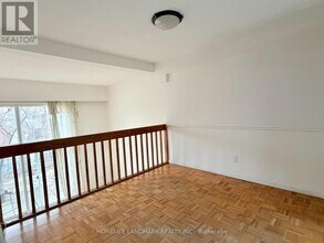 258 Sprucewood Ct in Toronto, ON - Building Photo - Building Photo