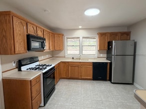 909 Lake Ct Dr in Deridder, LA - Foto de edificio - Building Photo