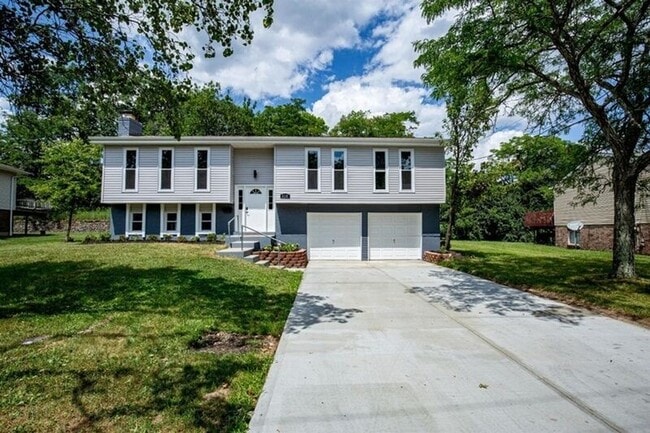 property at 810 Clearfield Ln