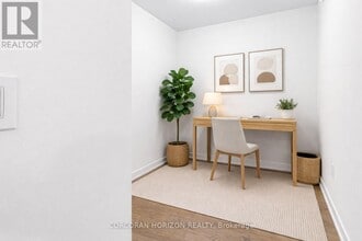 770 Whitlock Ave in Milton, ON - Building Photo - Building Photo