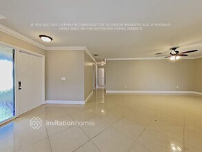 562 SW 168th Way in Weston, FL - Building Photo - Building Photo