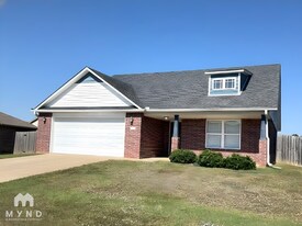 158 Harvick Cir in Cabot, AR - Building Photo