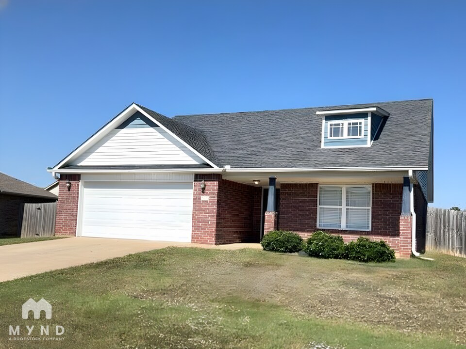 158 Harvick Cir in Cabot, AR - Foto de edificio