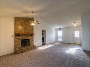 2121 Country Oaks Dr in Garland, TX - Building Photo - Building Photo