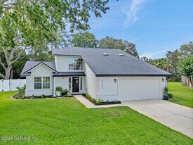 14352 Crystal Cove Dr S in Jacksonville, FL - Building Photo