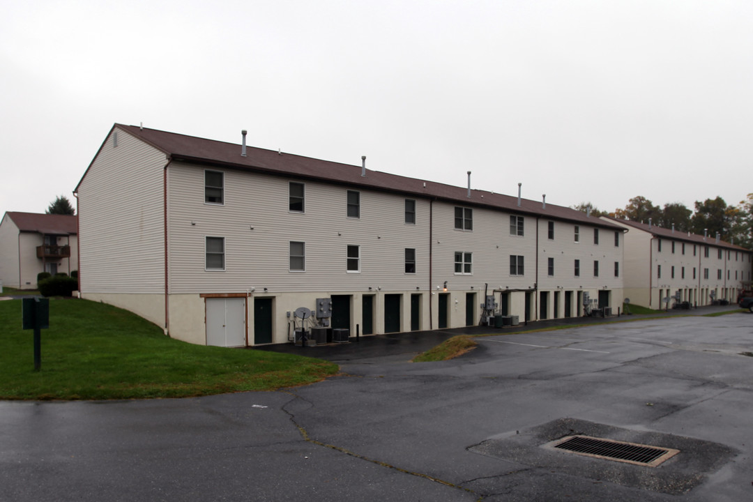 Lindham Court in Mechanicsburg, PA - Foto de edificio