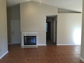 3305 Secret Isle Ln in Jacksonville, FL - Foto de edificio - Building Photo