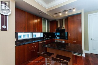 21-3121 Balmuto St in Toronto, ON - Building Photo - Building Photo