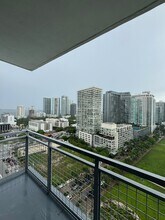 38 NW 35th St, Unit A2 in Miami, FL - Building Photo - Building Photo