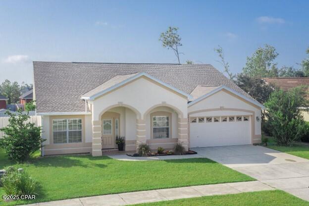 3225 Azalea Cir in Lynn Haven, FL - Building Photo
