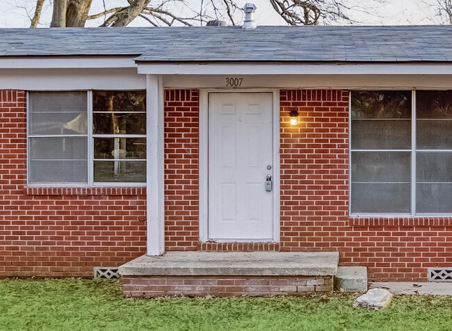 property at 3007 Hollywood St