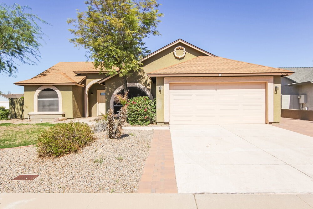 6320 W Port Royale Ln in Glendale, AZ - Building Photo