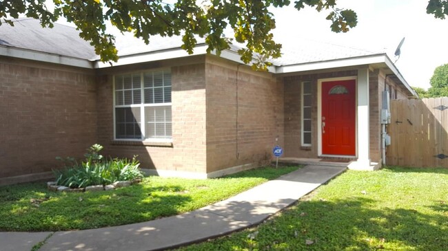 2422 Sycamore Trail in Round Rock, TX - Building Photo - Building Photo