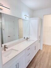 8613 Banyan Bay Blvd in Ft. Myers, FL - Foto de edificio - Building Photo
