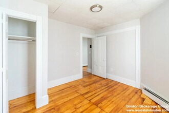 31 Falcon St, Unit 1 in Boston, MA - Building Photo - Building Photo