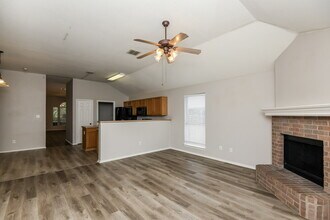 1345 Meadowbrook Ln in Crowley, TX - Building Photo - Building Photo