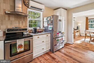 832 Clifton Ave in Arnold, MD - Building Photo - Building Photo