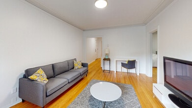 5881 Monkland in Montréal, QC - Building Photo - Building Photo