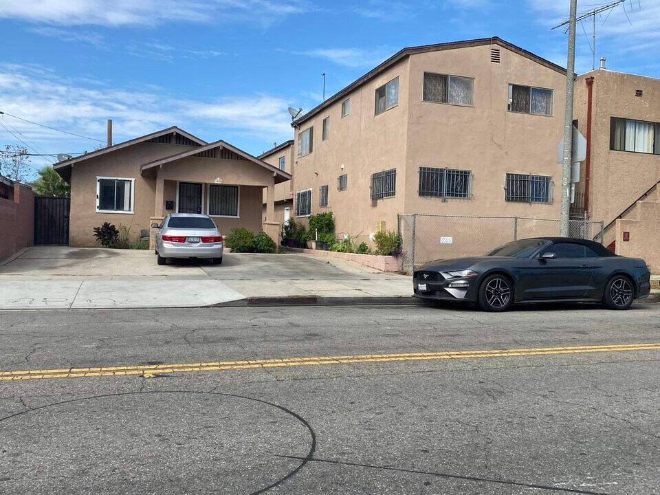 1515 E 20th St, Unit 1 in Long Beach, CA - Building Photo