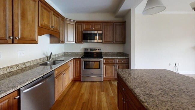 560 Lebanon St in Melrose, MA - Building Photo - Building Photo