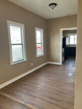 2500 N Wilmington Ave, Unit AA in Compton, CA - Building Photo - Building Photo