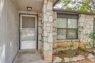 7359 Corian Park Dr in San Antonio, TX - Building Photo - Building Photo