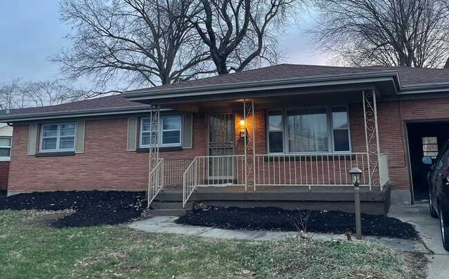 property at 2606 Crums Ln