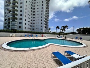 1480 S Ocean Blvd, Unit 104 in Pompano Beach, FL - Building Photo - Building Photo