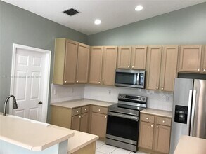 175 Jones Creek Dr in Jupiter, FL - Building Photo - Building Photo