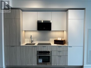28-928 Eastern Ave in Toronto, ON - Building Photo - Building Photo