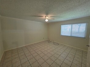 2114 Greenbriar Colony Dr in Houston, TX - Building Photo - Building Photo