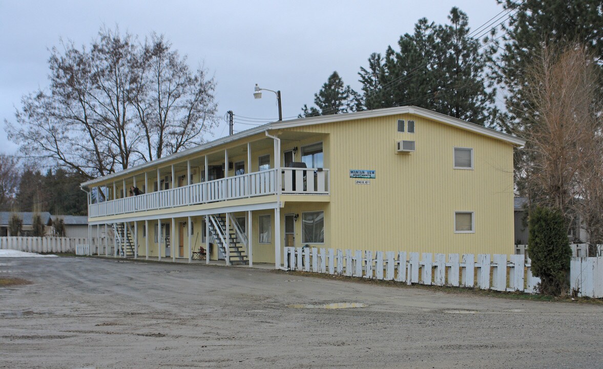 240 E 10th Ave in Kettle Falls, WA - Building Photo