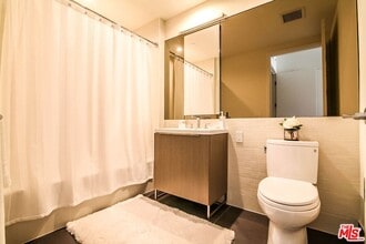 889 Francisco St in Los Angeles, CA - Building Photo - Building Photo