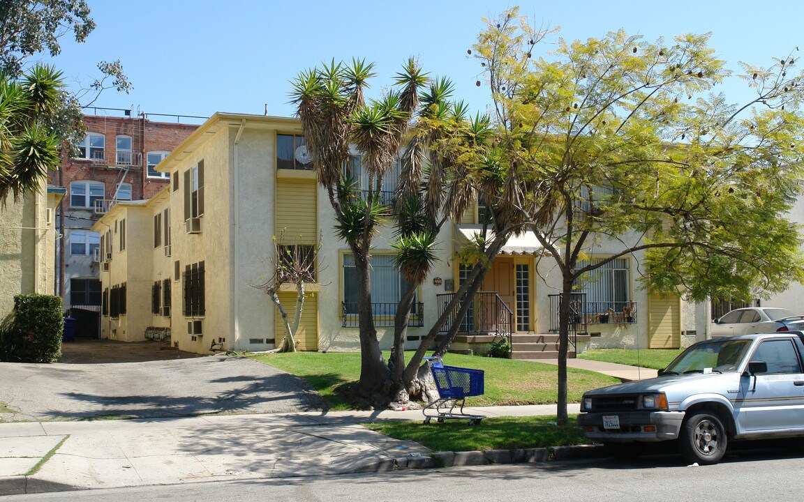 444 S Manhattan Pl in Los Angeles, CA - Building Photo