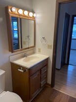 1400-1402 W Jefferson St, Unit 1400 Unit 8 in Washington, IL - Building Photo