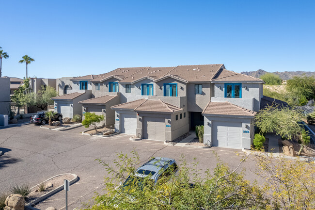 13616 N Hamilton Dr in Fountain Hills, AZ - Foto de edificio - Primary Photo