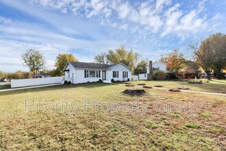 12024 Antebellum Dr in Charlotte, NC - Foto de edificio - Building Photo