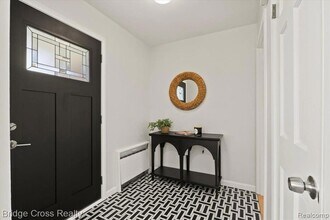 95 Hillsdale Rd in Bloomfield Hills, MI - Building Photo - Building Photo