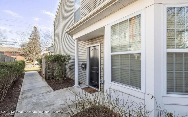 224 S Bridge Ave, Unit B in Red Bank, NJ - Building Photo - Building Photo