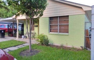 4510 Pecan Park Cir in Houston, TX - Building Photo