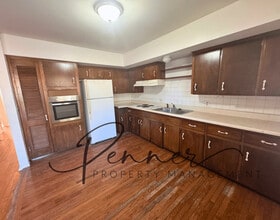 12616 Jackson Ave in Grandview, MO - Building Photo - Building Photo