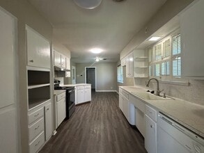 6022 Killarney Dr in Corpus Christi, TX - Building Photo - Building Photo