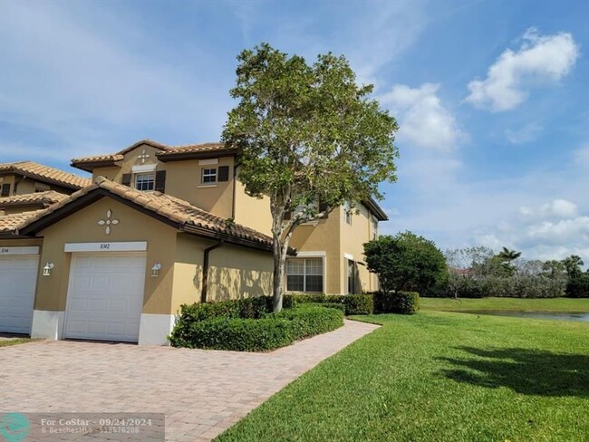 8342 NW 127th Ln in Parkland, FL - Foto de edificio - Building Photo