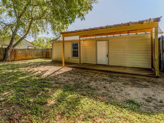 422 Washington St in Grapevine, TX - Building Photo