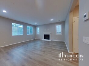 25449 Hibiscus Dr in Corona, CA - Building Photo - Building Photo